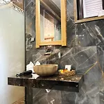 V 4* فيلينغراد