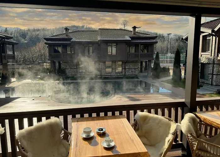 V ゲストハウス 4*